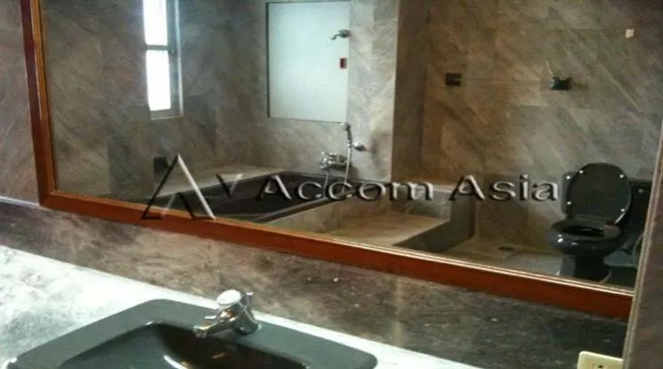 7  3 br Apartment For Rent in Sukhumvit ,Bangkok BTS Asok - MRT Sukhumvit at Newly renovated modern style living place 10170